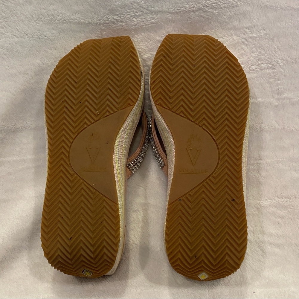 Volatile Rhinestone Strap Pink-Beige Wedge Heel Thong Sandals FlipFlops Sz 7 VGC - Picture 15 of 15